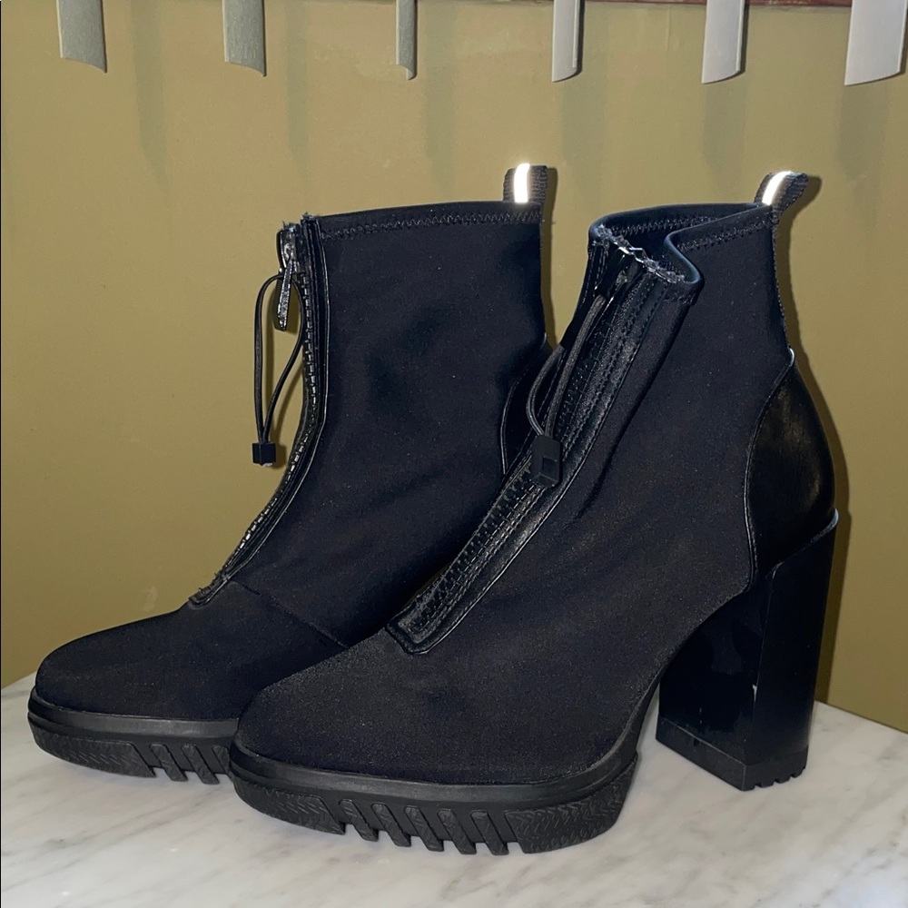 Zara Black Heeled Boots with Front Zipper